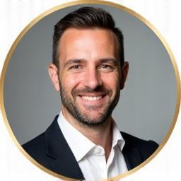 Professional headshot of Lukas Schnyder, Affiliate Marketing Expert